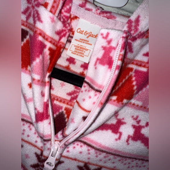 NWT CAT & JACK CHRISTMAS girls pajama sz S (6/7) ✨ - Picture 2 of 5